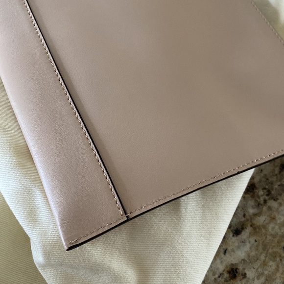 fendi medium pouch - Picture 9 of 12